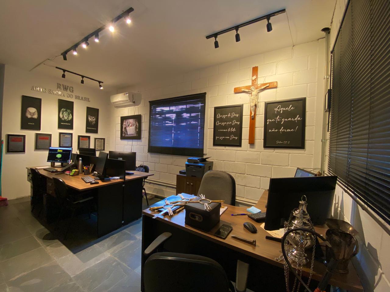 Foto Escritório porta.jpeg